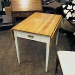 199 3354 DROP-LEAF TABLE